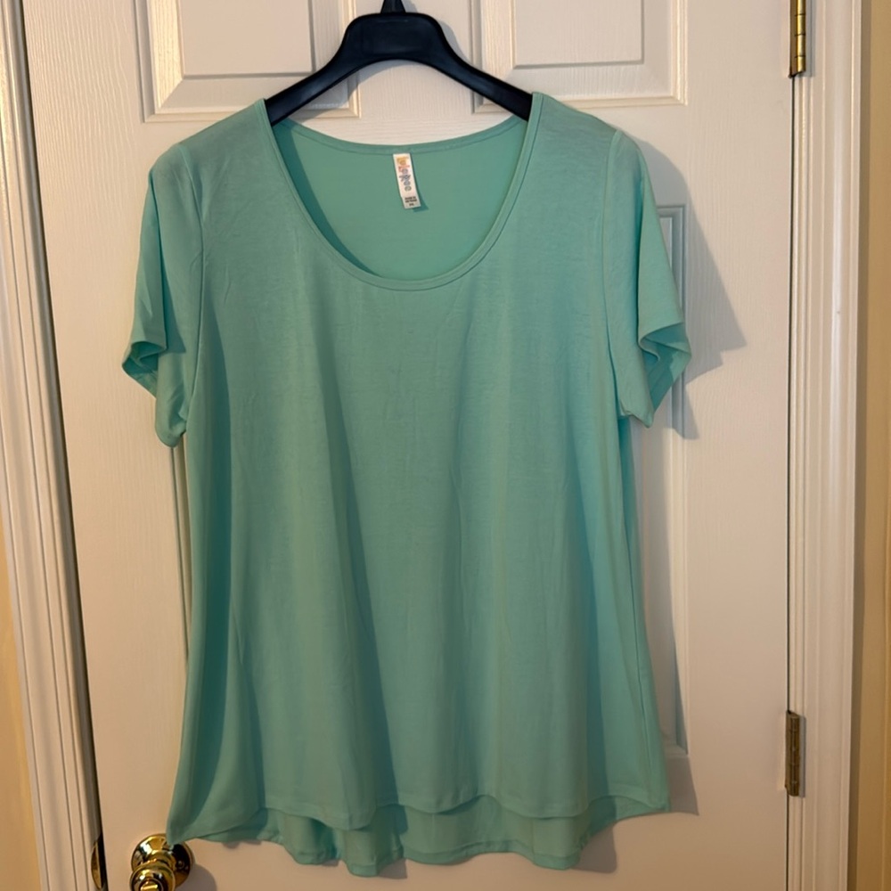 LuLaRoe Mint Green Classic T Size 2XL